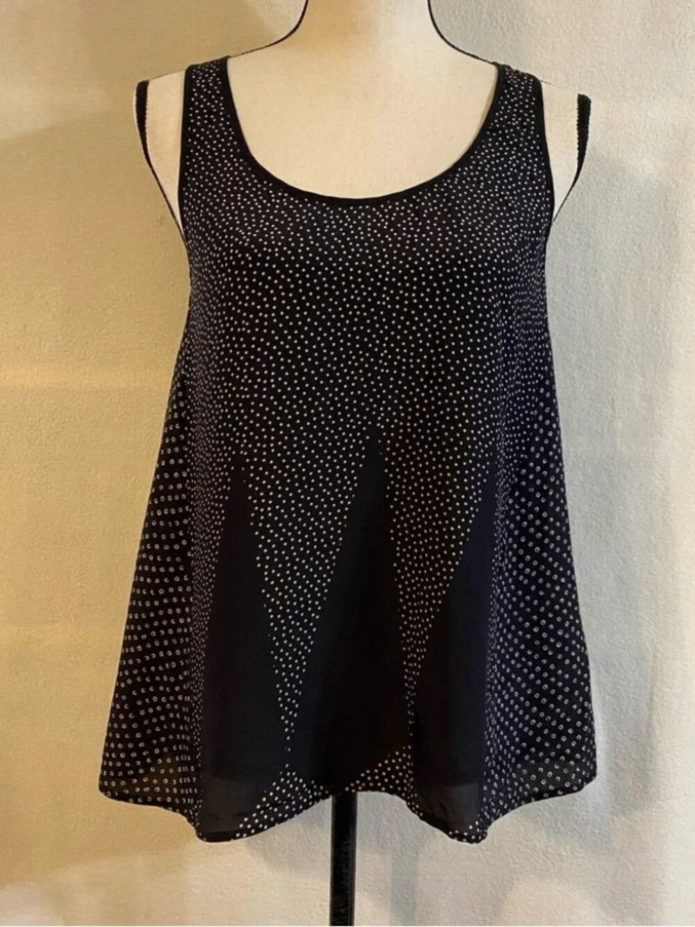 French Connection 100% silk black tan dot sleeveless tank top